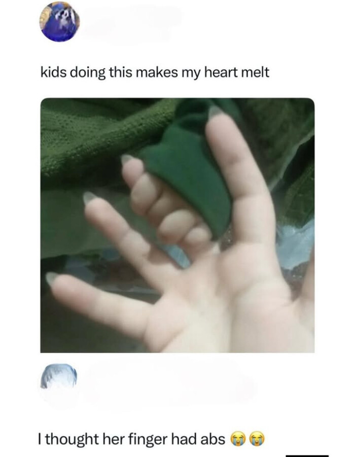 kids doing this makes my heart melt I thought her finger had abs W